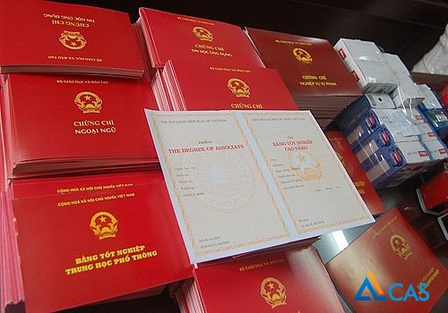 21-bang-dai-hoc-gia-tran-lan-tren-thi-truong--vtv24-noi-gi-1.jpg