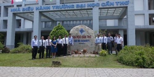 Cnc Asia Thuyết Trình Về Giải Pháp Chuyển Đổi Số Tại Đại Học Cần Thơ
