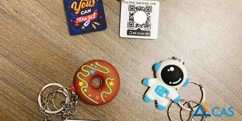 ỨNG DỤNG MÃ QR ĐỊNH DANH DƯỚI DẠNG MÓC CHÌA KHÓA CHO HỌC SINH – MÔ HÌNH THÍ ĐIỂM TẠI TRƯỜNG TRUNG HỌC PHỔ THÔNG