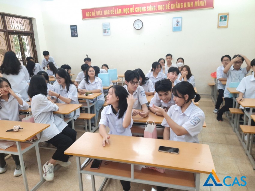 55-giai-phap-moc-chia-khoa-chua-qr-blockchain-duoc-ung-dung-tai-tap-the-lop-a2-k19-thpt-mong-duong-quang-ninh-3.jpg